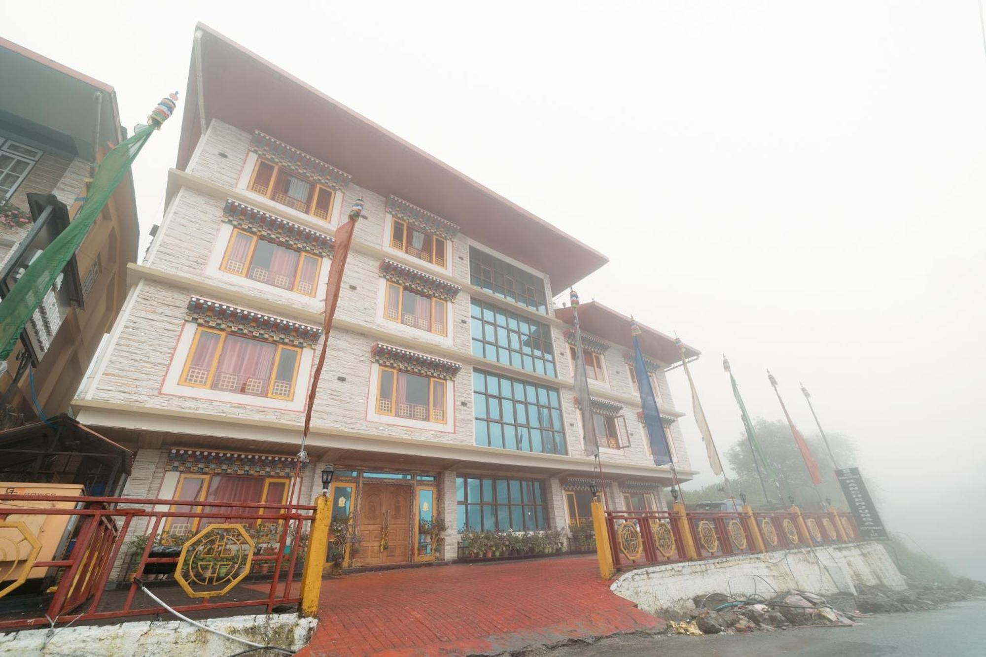 Buddha Retreat Ravangla Exterior photo