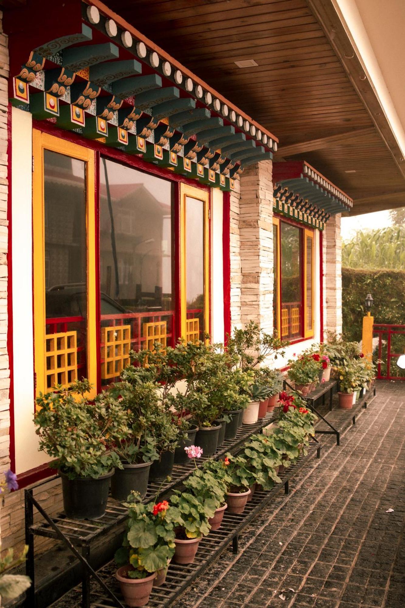 Buddha Retreat Ravangla Exterior photo